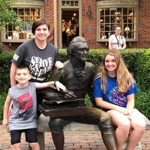 Meet your Posher, Sidney